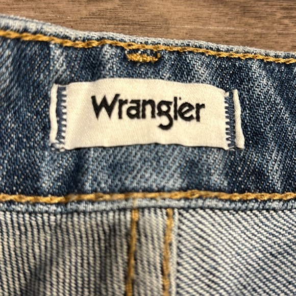 **NWT** Wrangler High Rise Barrel Jean - Picture 9 of 10